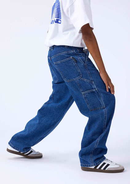 Jeans in denim blu per neonato e bambino