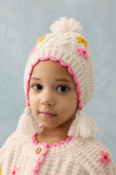 Cappello in maglia con pom-pom panna per neonata LOUISE MISHA B0273 CREAM 