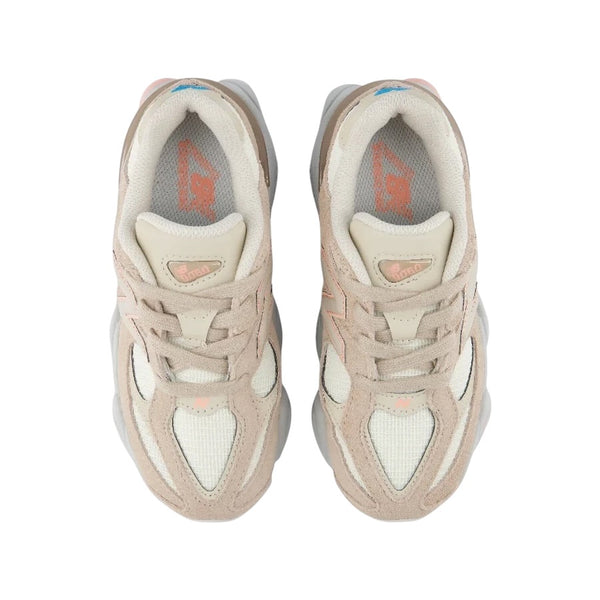 Sneakers beige con dettagli salmone per neonati e bambini New Balance P9060 3IL 