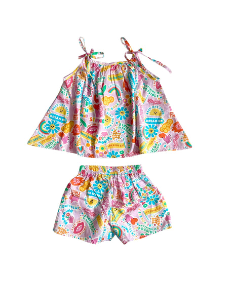 Completo multicolor con stampa all over per neonata e bambina
