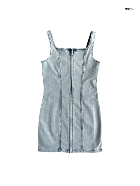 Abito in denim chiaro per bambina
