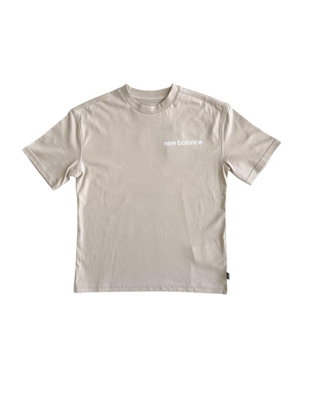 T-shirt sabbia con logo per bambino New Balance YT61A21A TIMBERWOLF 