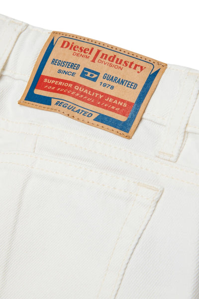 Jeans in denim bianco a zampa per bambina Diesel J02343 K141 