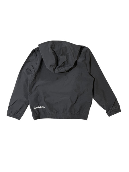 Giacca sportiva nera con logo per bambino New Balance YJ6141EE CAVIAR 