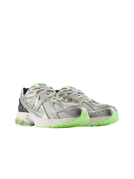 Sneakers grigia con dettalgli fluo per bambini New Balance GC1906 CQ 