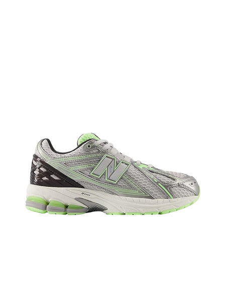 Sneakers grigia con dettalgli fluo per bambini New Balance GC1906 CQ 