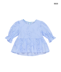 Blusa azzurra con ricami per bambina